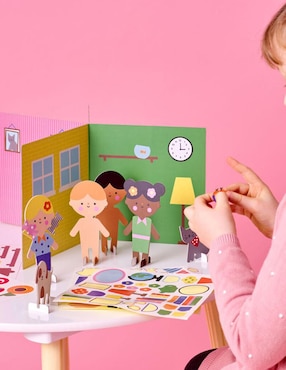 Kidoki ¡Haz pega y juega en mi casa! Kikkerland