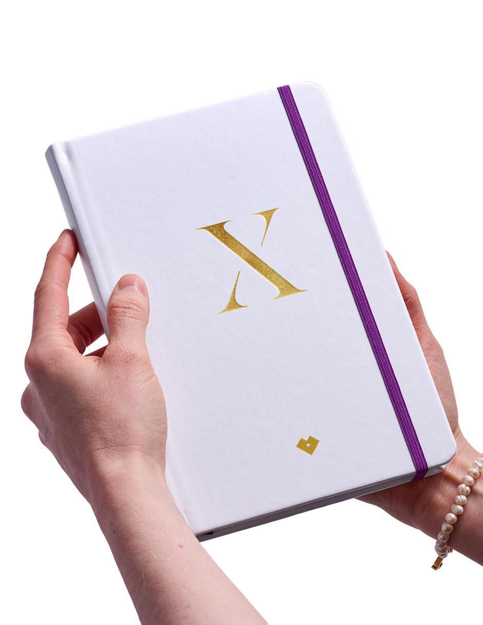 Libreta rayada y blanca